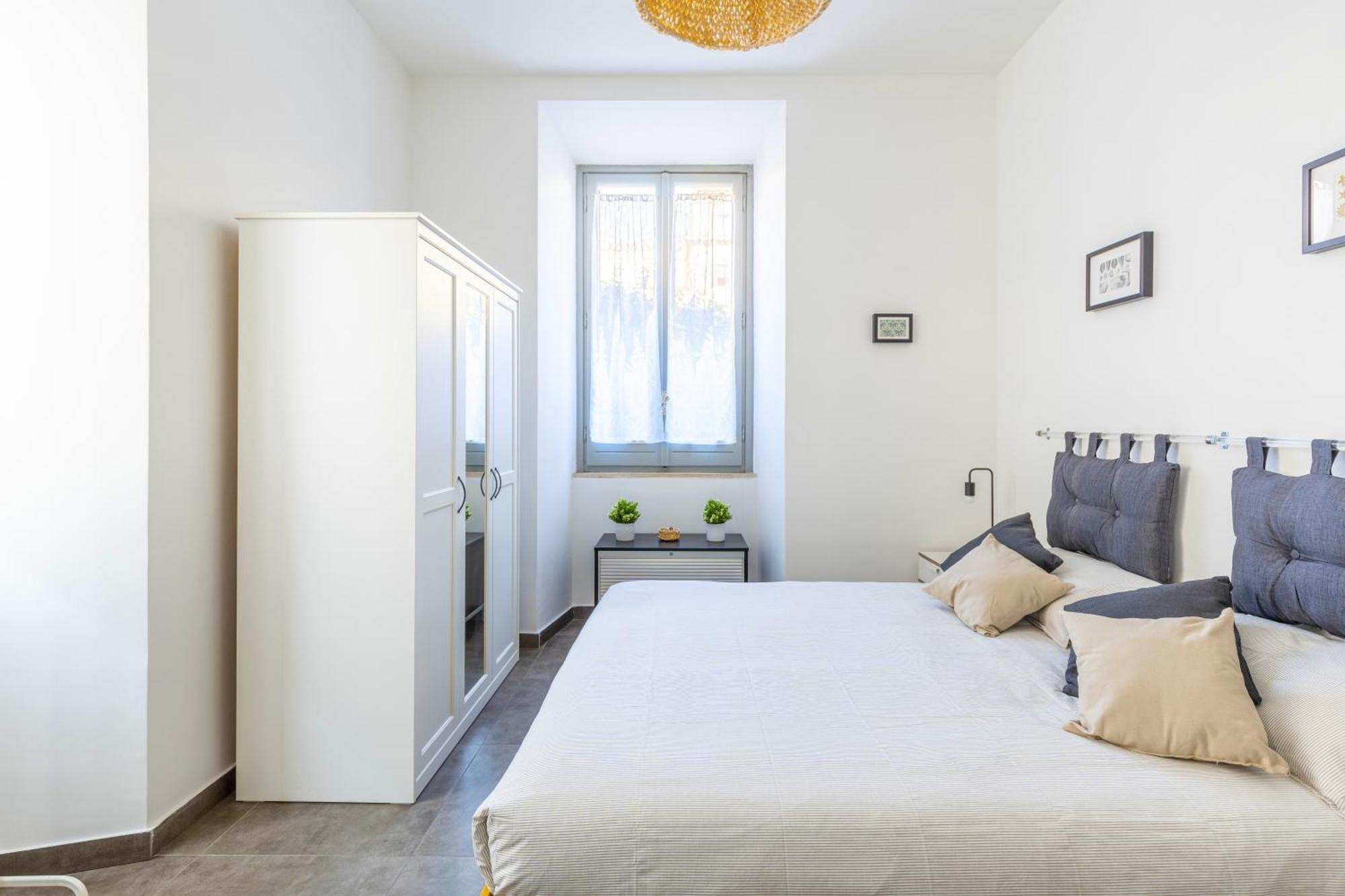 Hostly - Nicole Apartment Volturno- Full Rome Center, Rome