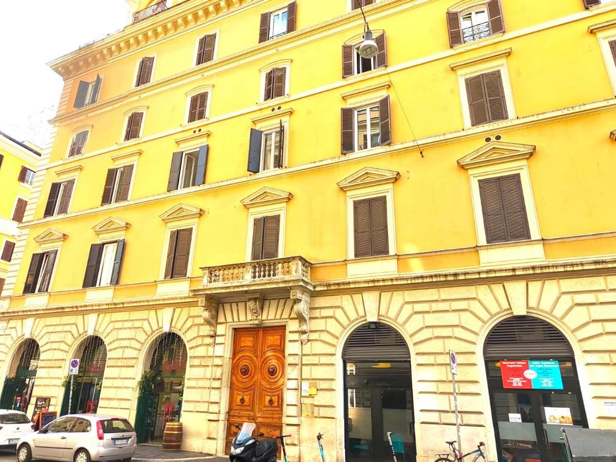 Hostly - Nicole Apartment Volturno- Full Rome Center — Photos 1